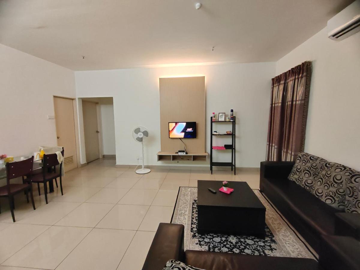 JV Homestay Dviana Wakaf Che Yeh Kota Bahru Luaran gambar